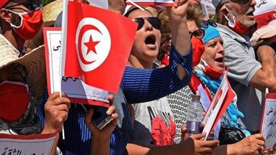 احتجاجات أمام البرلمان التونسي للمطالبة بقطع العلاقات مع 