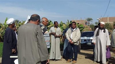 رصف طريق مدينة الشمس بالأقصر| صور