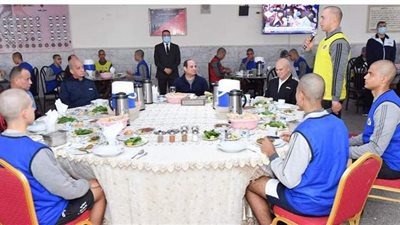 السيسي: جميع طلاب الحربية سواسية وعليكم بالتعلم والالتزام والاجتهاد