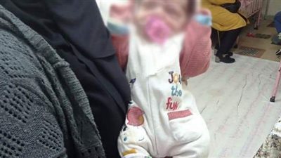 قصة إنقاذ سيدة مطروح ومولودها من الصقيع.. اختطاف مولود سابق لها سبب إصابتها بصدمة عصبية.. ونائب المحافظ تكشف الحكاية كاملة | فيديو