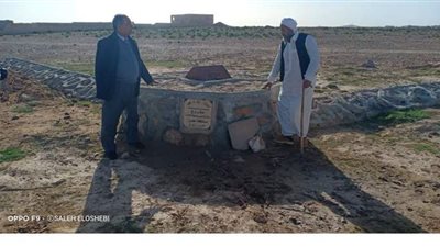 بحوث الصحراء يوزع 50 ألف شتلة زيتون وتقاوي الشعير على أهالي مطروح