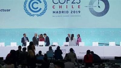 الصين والهند تتعهدان بطاقة متجددة لقتل الانبعاثات بقمة المناخ