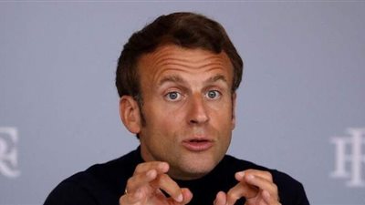 ماكرون: ملتزمون بخفض 55% من انبعاثات الكربون بحلول 2050