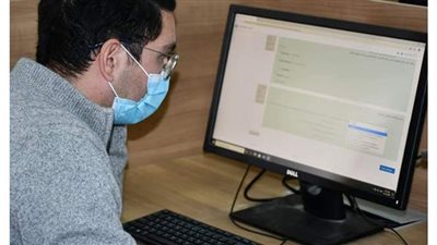 ٩٥ ممتحنا بدورة التحول الرقمي بجامعة القناة | صور