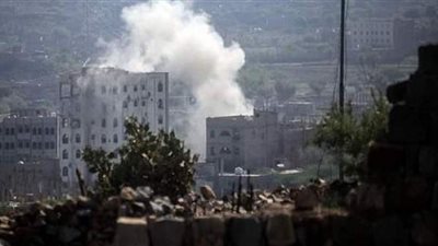 مصرع لاعب كرة قدم ونجله في انفجار قذيفة أطلقها الحوثي باليمن