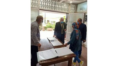 تعليم الإسكندرية تشكل غرفة عمليات لتسليم شرائح التابلت لطلاب الصف الأول الثانوي