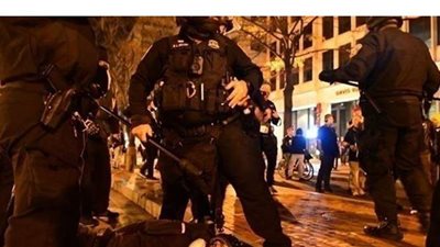 إصابة 5 أشخاص في مواجهات خلال تجمع لأنصار ترامب