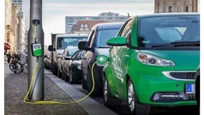 نشرة الاقتصاد وأبرزها.. 1000 محطة شحن جديدة للسيارات الكهربائية