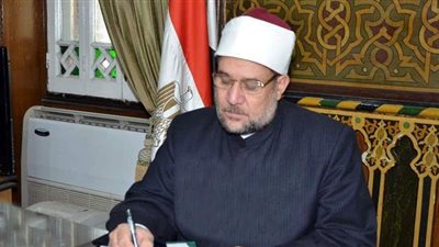 توزيع الدفعة التاسعة من الزي الأزهري على أئمة 6 محافظات