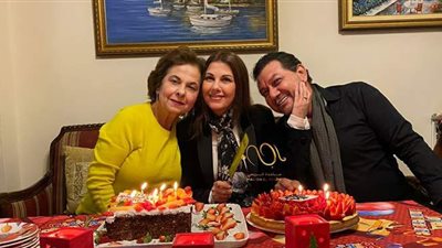 ماجدة الرومي تحتفل بعيد ميلادها بحضور عائلتها | صور