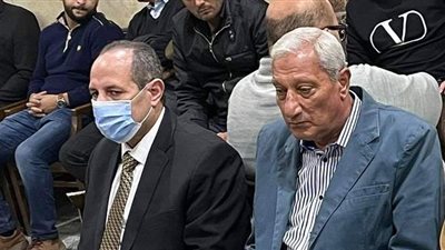 نائب رئيس الزمالك يشارك في عزاء والد عمرو زكي بالحامدية الشاذلية | فيديو