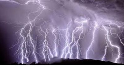 تفسير حلم سماع صوت الرعد في المنام وعلاقته بالضغط النفسي والرغبات المكبوتة