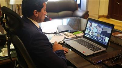 أشرف صبحي يفتتح منتدى العاملين بالشباب والرياضة العرب عبر الفيديو كونفرانس