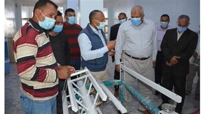 محافظ الوادي الجديد يشهد باكورة إنتاج الحرير بقريتي أسمنت والمعصرة