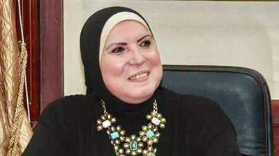 نيفين جامع: توفير التمويل لتحويل ١٥٠ ألف سيارة للعمل بالغاز