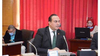 السبكي يستعرض مشروع التأمين الصحي الشامل في الإسماعيلية