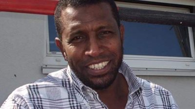 أول تعليق من عمر ربيع ياسين حول إصابة والده بكورونا