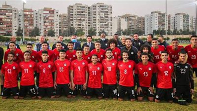 منتخب الشباب يطالب اللجنة المنظمة بإجراء مسحة ثانية لكورونا