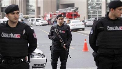 الشرطة التركية تعتقل 11 بتهمة اختطاف معارض إيراني