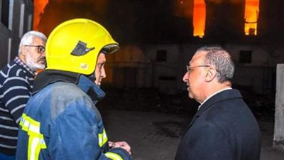 ندب الأدلة الجنائية لمعاينة حريق مخزن بميناء الإسكندرية