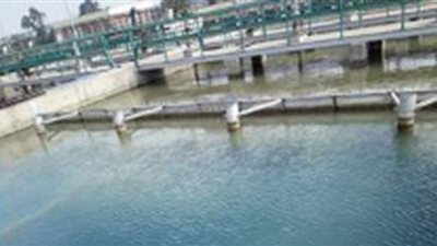 الانتهاء من غسيل وتطهير مرشحات المياه بالتل الكبير | صور