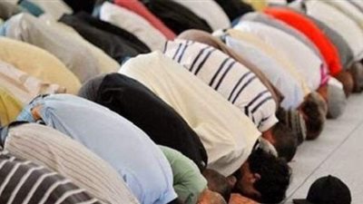 هل يجب قراءة التشهد كاملا عند الجلوس الأول في الصلاة؟.. الإفتاء تجيب