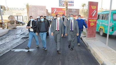 محافـظ المنوفية يتفقد أعمال الرصف بشارع عاطف السادات بشبين الكوم | صور