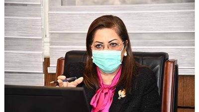 بمشاركة هالة السعيد عبر كونفرانس.. شعراوي يتابع مستجدات مبادرة 