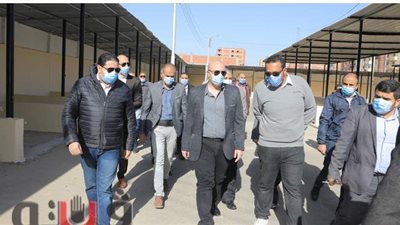 محافظ بني سويف يتفقد مشروع تطوير سوق ترعة البوصة قبل افتتاحه بأيام