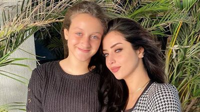 رضوى الشربيني تحتفل بعيد ميلاد ابنتها