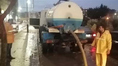 رؤساء المراكز والمدن يواصلون رفع مياه الأمطار ليلا بكفر الشيخ | صور