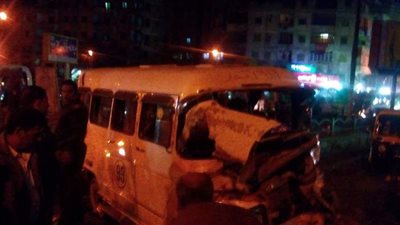 إصابة ٨ أشخاص في تصادم سيارتين ميكروباص ونقل بأسيوط