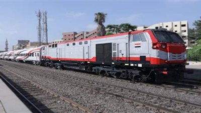 وزير النقل يتابع معدلات حركة القطارات وسلامة نقل الركاب