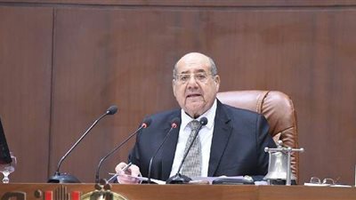 المستشار عبدالوهاب عبدالرازق يهنئ الغانم لانتخابه رئيسا لمجلس الأمة الكويتي