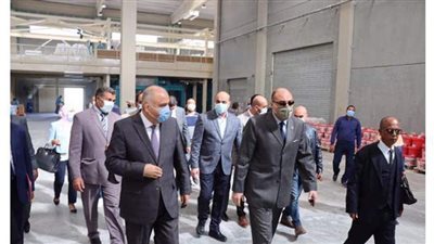 وضع حجر أساس مشروع شبكات البنية التحتية بالمنطقة الصناعية بقنا