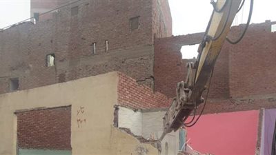 القاهرة: تسكين ٨٣٣ أسرة من عزبة الهجانة وإزالة ٣٤٨ عقارا أسفل الضغط العالي