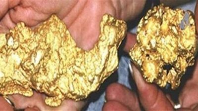 ضبط سيارة محملة بـ600 كيلو ذهب خام فى أسوان