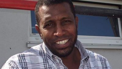 رغم استمرار إصابته بكورونا.. ربيع ياسين يغادر المستشفى بتونس