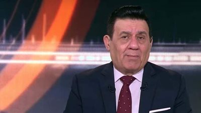 مدحت شلبي معلقًا على مباراة الزمالك وبيراميدز عبر شاشة 