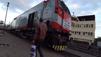 السكك الحديدية تعتمد برنامجا متكاملا لصيانة الجرارات والقطارات