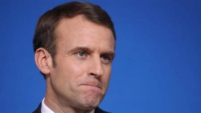 ماكرون يعزل نفسه بعد الإصابة بكورونا ويلغي كل رحلاته الخارجية