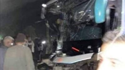 ضحايا لقمة العيش.. بعد 36 يوما عمل بمطروح حادث يحصد أرواح 6 منهم ويصيب 7 آخرين.. ومحافظ سوهاج: رصف الطريق خلال أيام