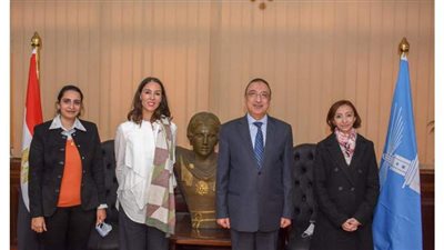 لبحث التعاون.. محافظ الإسكندرية يستقبل قنصل عام فرنسا