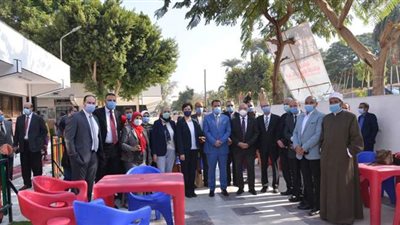 رئيس جامعة أسيوط يتقدم مسيرة 