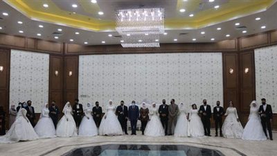 محافظ مطروح ونائبته يشهدان حفل الزفاف الجماعي لـ15 