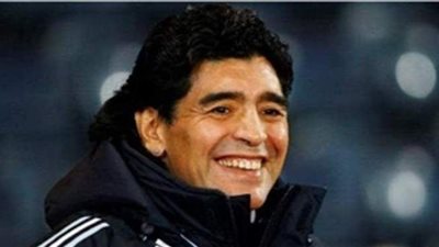 يمكنه إشعال الصراع بين ورثته.. العثور على كنز مارادونا بصندوق مهمل