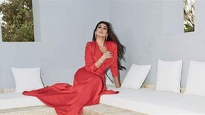 ياسمين صبري تتألق بالأحمر في أحدث ظهور