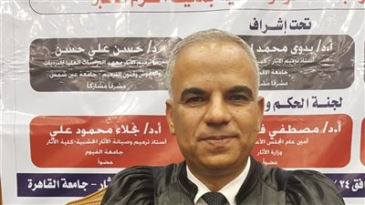 عيسى زيدان يحصل على درجة الدكتوراه بدراسة عن مركب خوفو الثانية