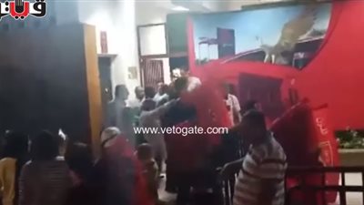 احتفالات عارمة لجماهير الأهلي أمام مقر النادي بالجزيرة (فيديو)