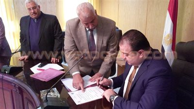 بالصور.. محافظ الفيوم يعتمد نتيجة الابتدائية بنسبة 81.2%